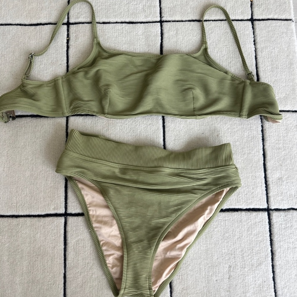 Zulu & Zephyr ribbed bikini set